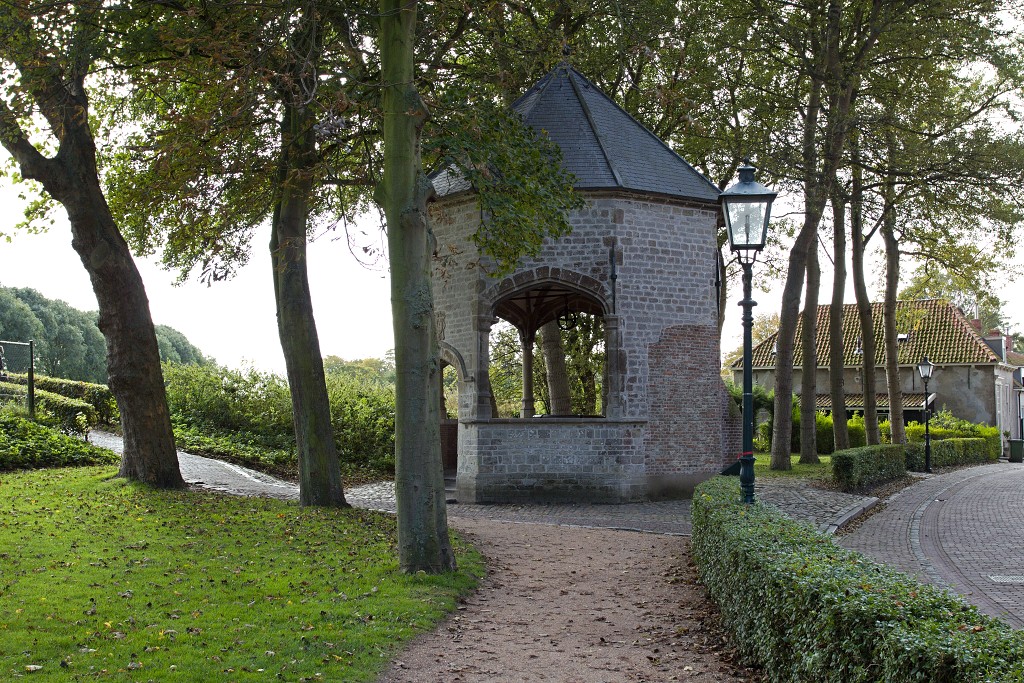 historisch meer stadhuis toerisme toeristisch veere veerse meer walcheren zeeuwse delta boten haven jachthaven strand korenmolen molen zeeland grote kerk hdr